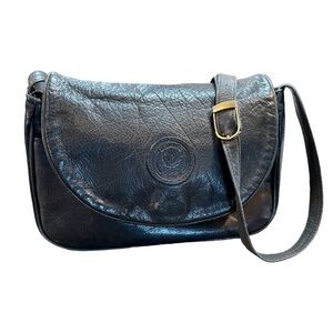BLACK GENUINE LEATHER, DELANE CANADA  SHOULDER OR CROSSBODY BAG.